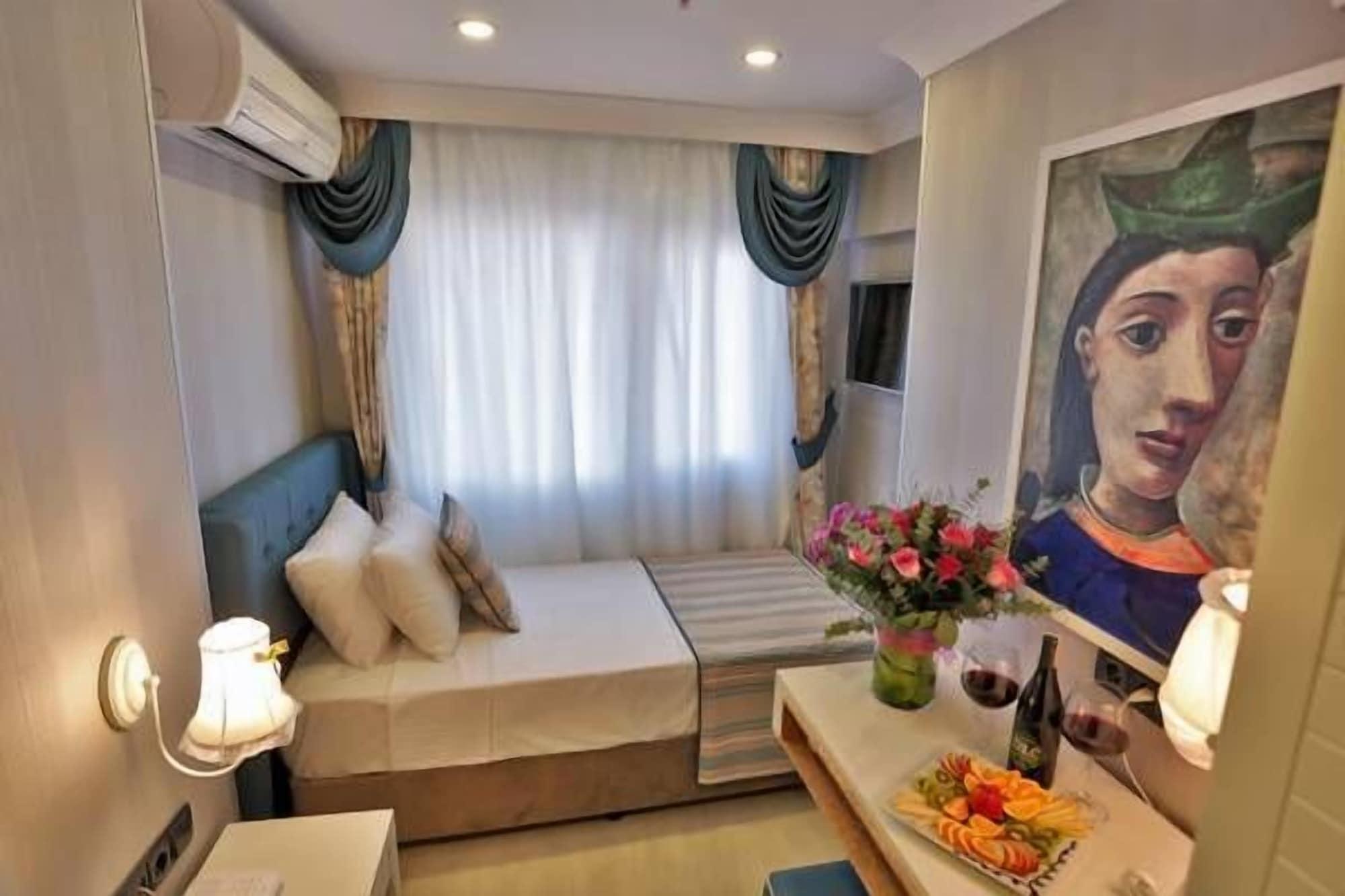 Just Inn Hotel Istanbul Ngoại thất bức ảnh