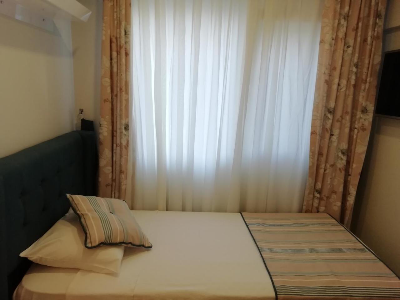 Just Inn Hotel Istanbul Ngoại thất bức ảnh